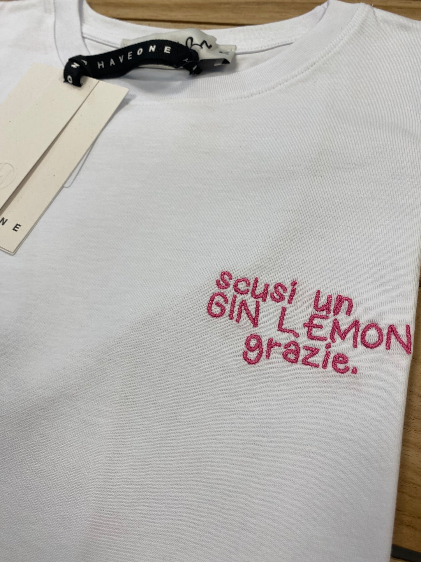 HAVE ONE - T-shirt con scritta "Scusi un gin Lemon grazie."