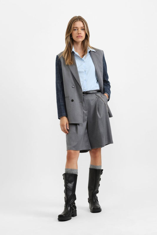 PLEASE Shorts con catena decorativa