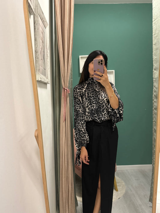 Middlemist - blusa maculata