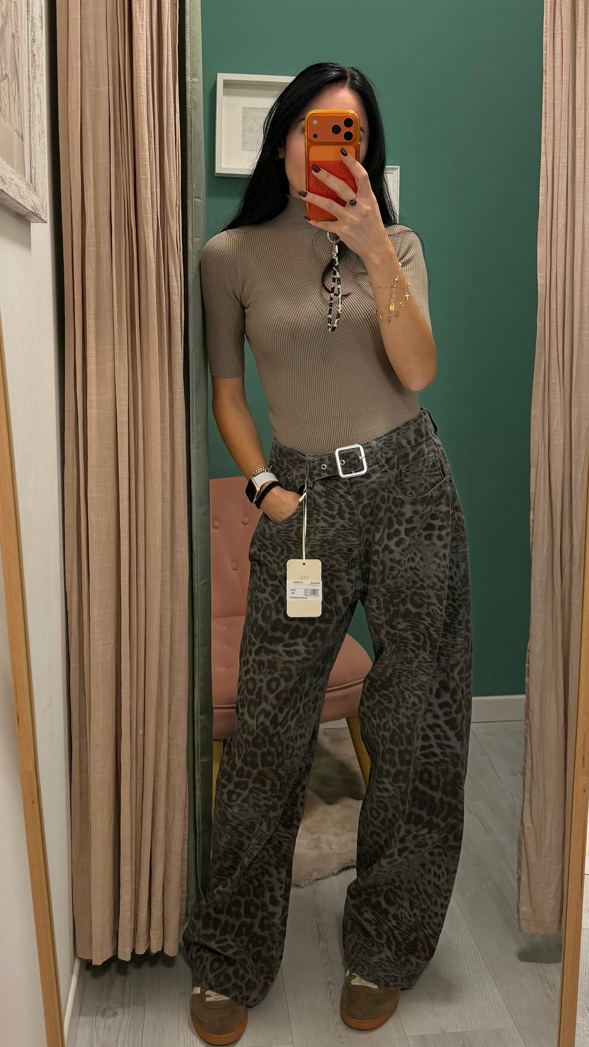 Kontatto - jeans papavero con cintura modello boyfriend in fantasia maculata