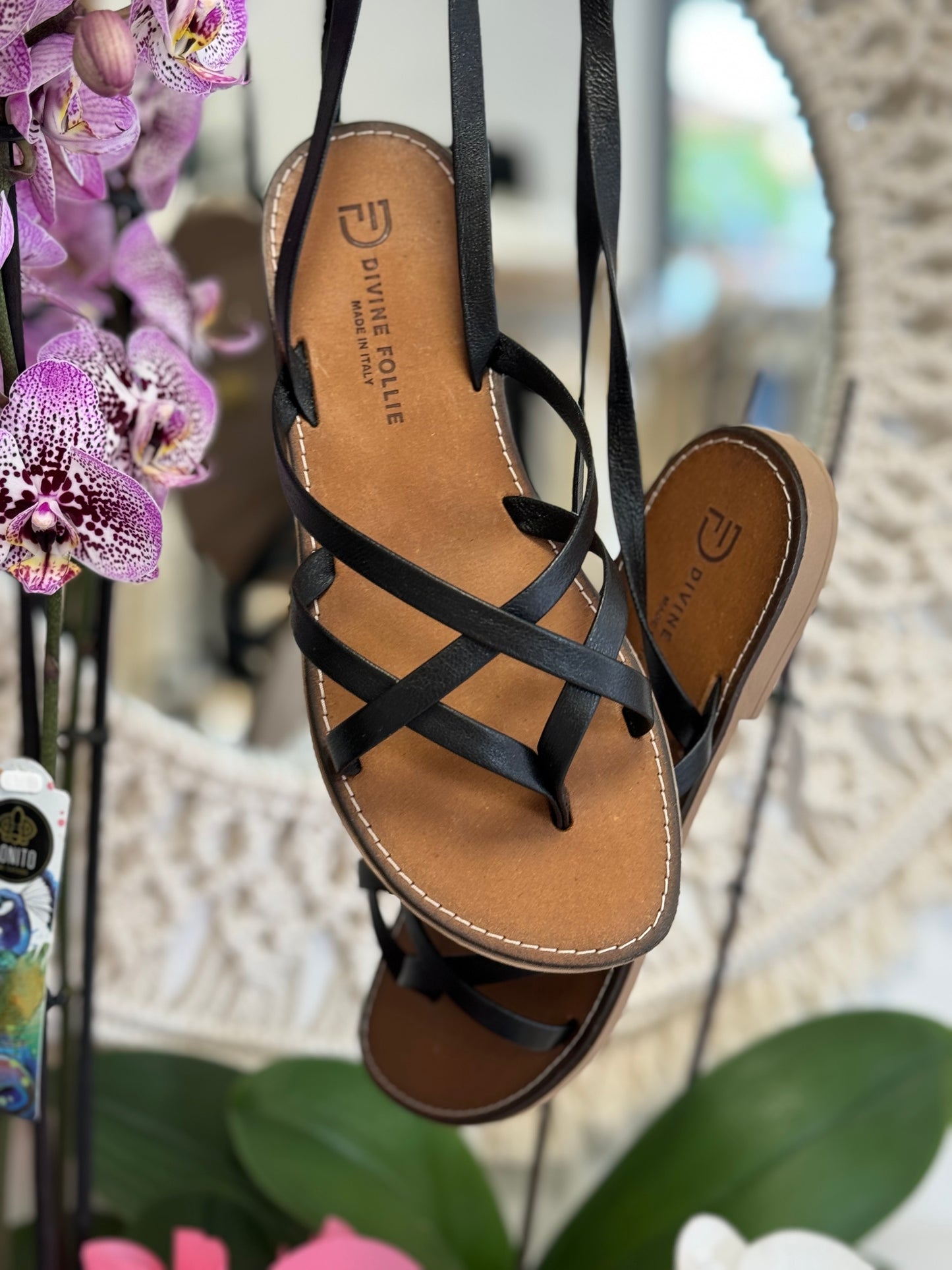 DIVINE FOLLIE - Sandalo infradito in pelle