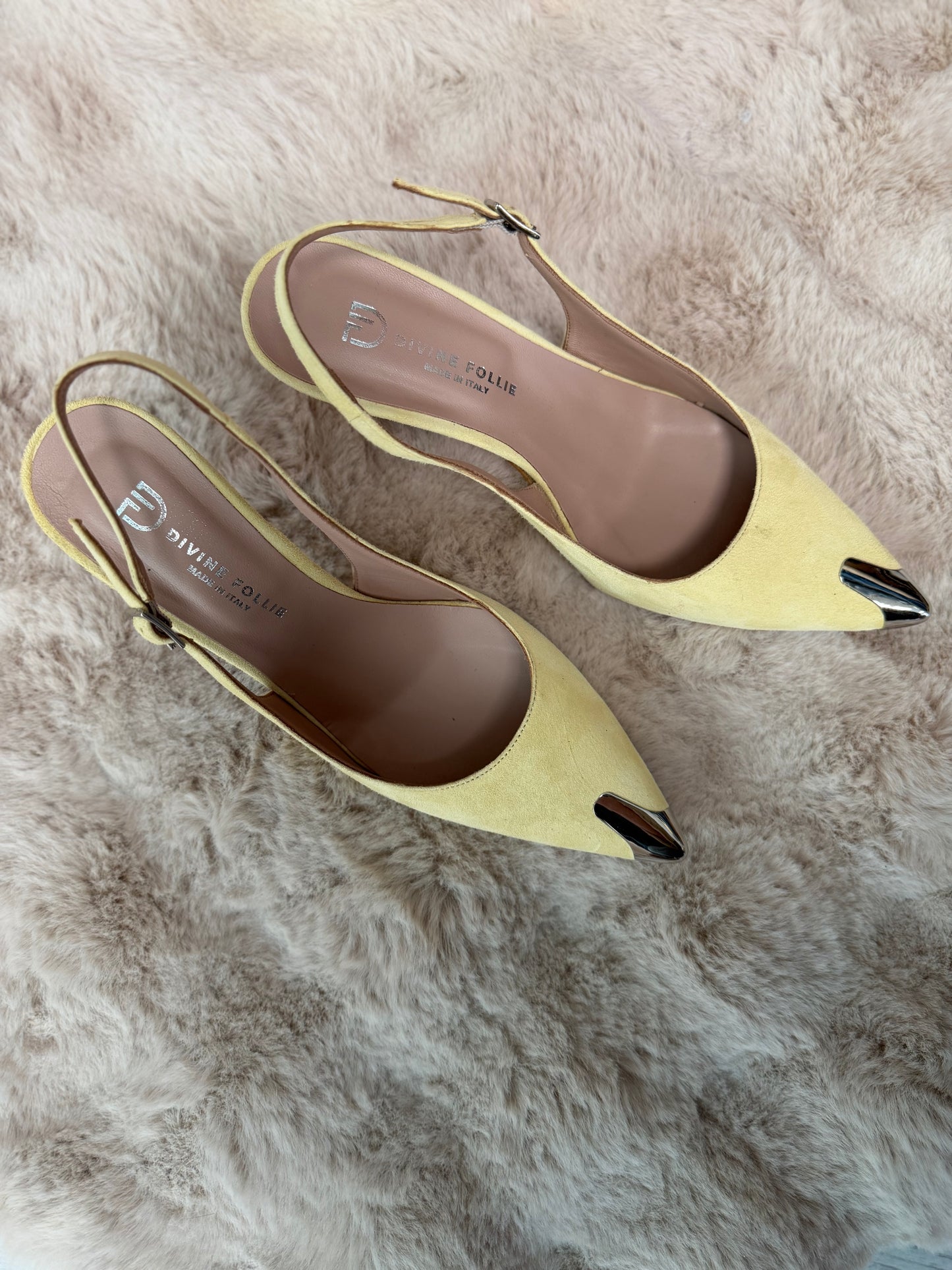 Divine Follie - Slingback in camoscio con puntale