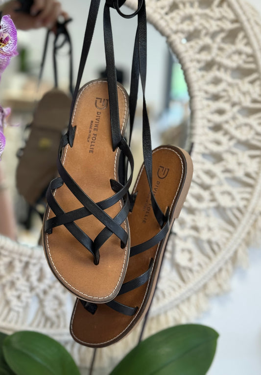 DIVINE FOLLIE - Sandalo infradito in pelle