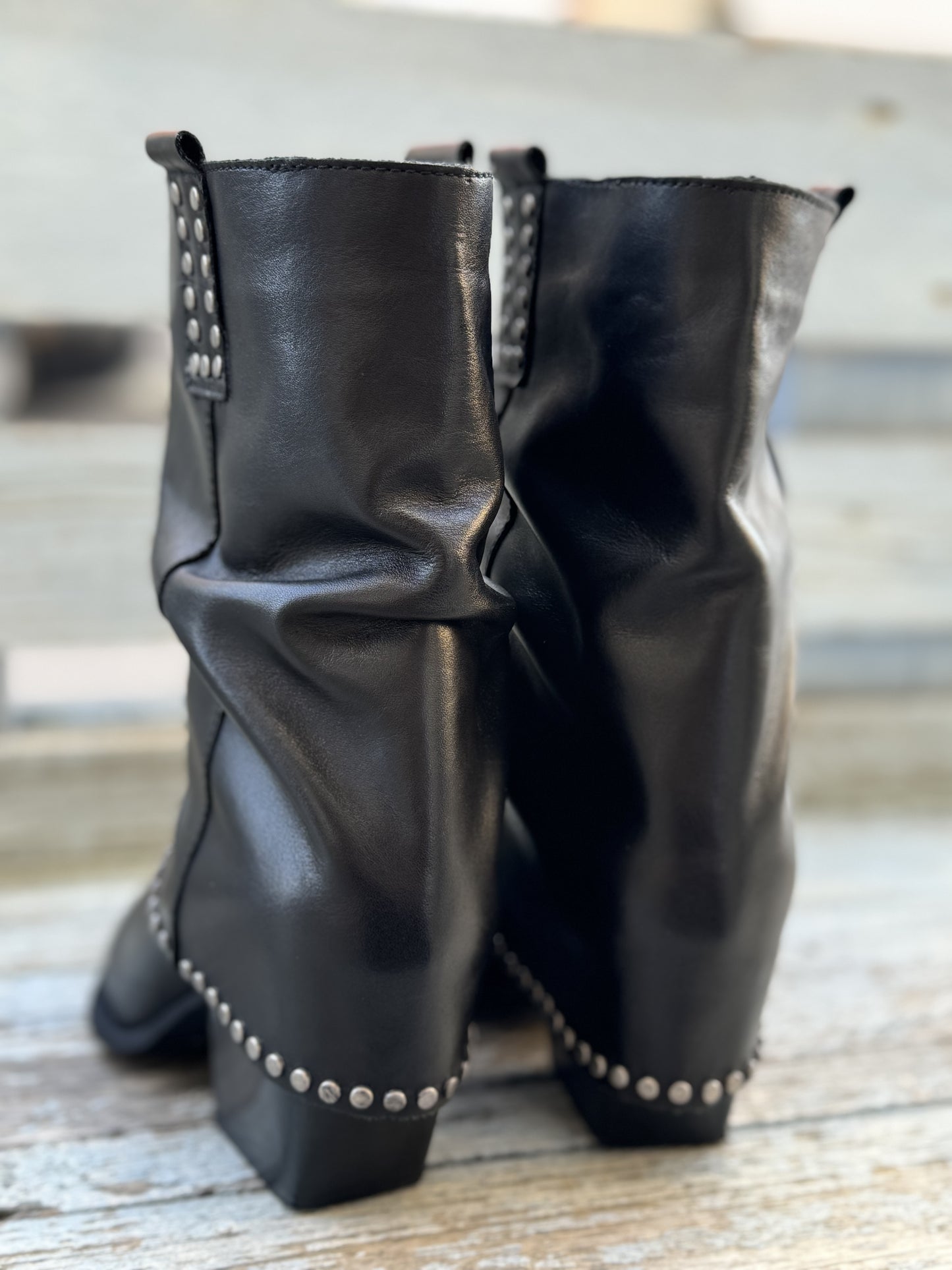 Divine Follie - Texano in pelle con borchie
