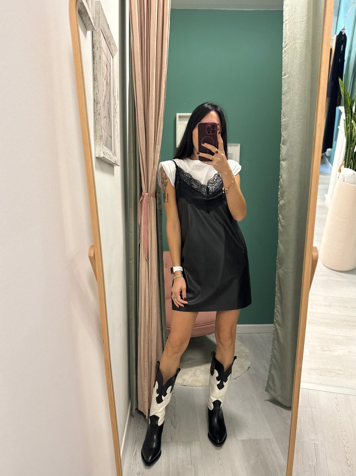 DIXIE - Mini abito in ecopelle con t-shirt