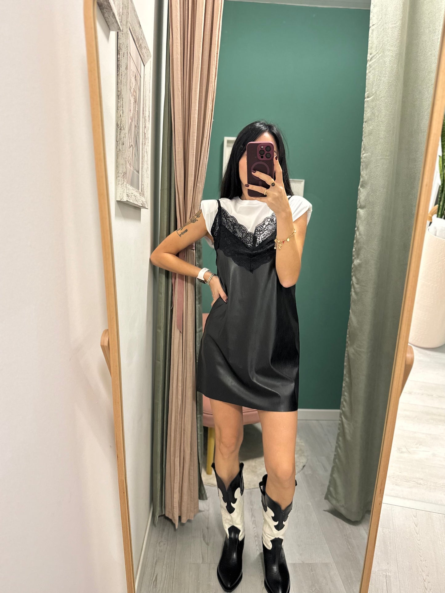 DIXIE - Mini abito in ecopelle con t-shirt