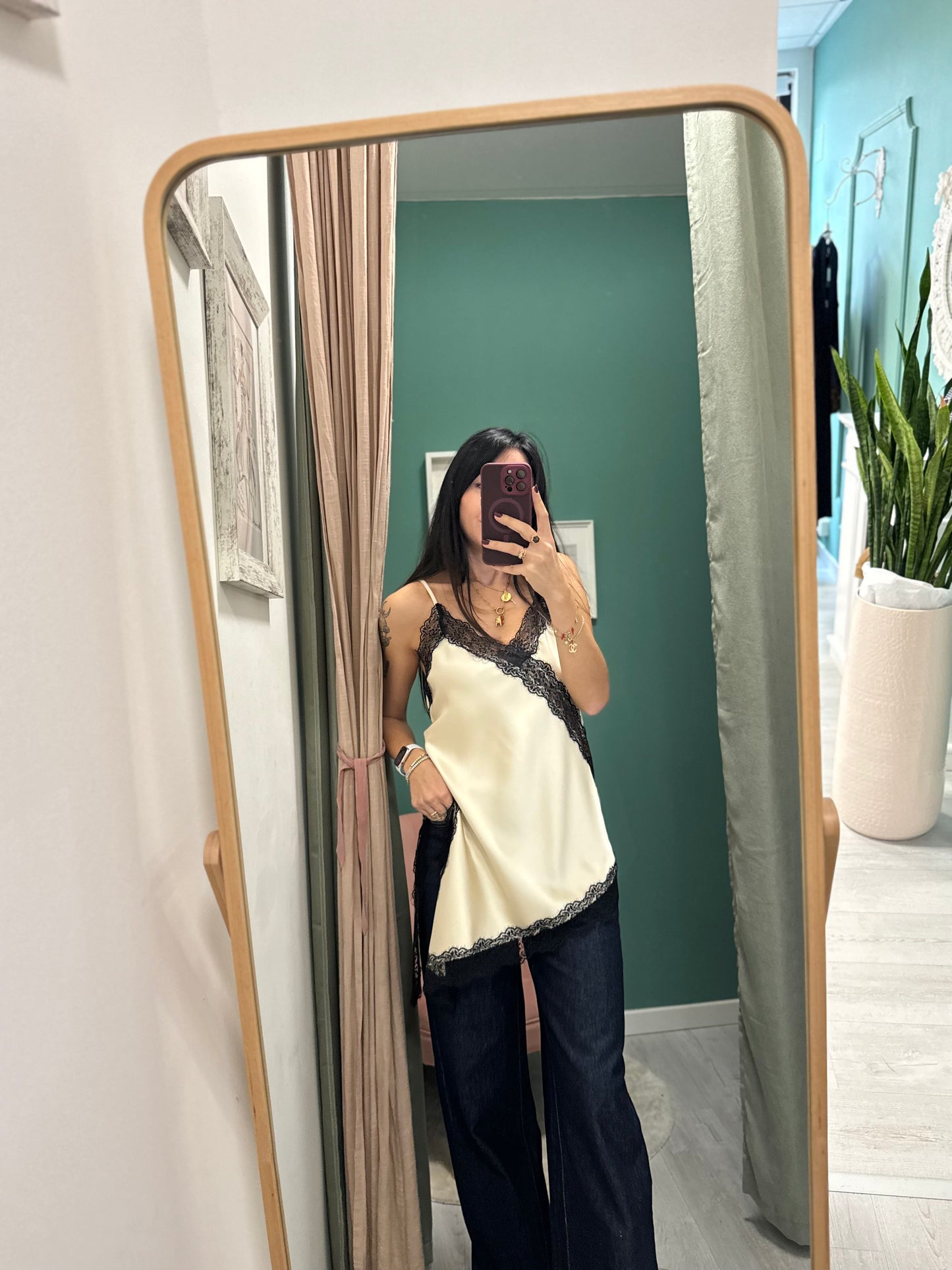 IMPERIAL - Top in satin asimmetrico con dettagli in pizzo