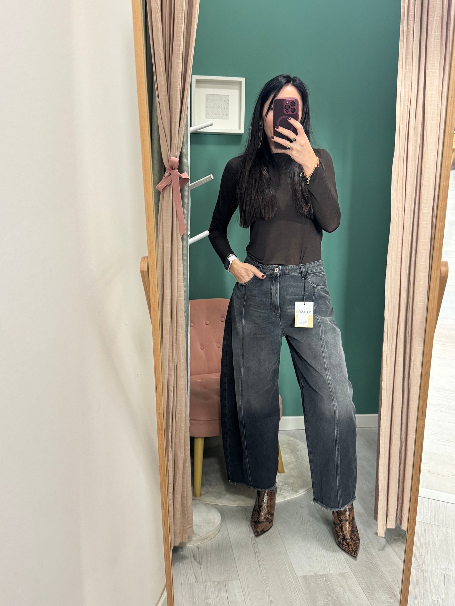 PLEASE - Jeans barrel sfrangiato sul fondo